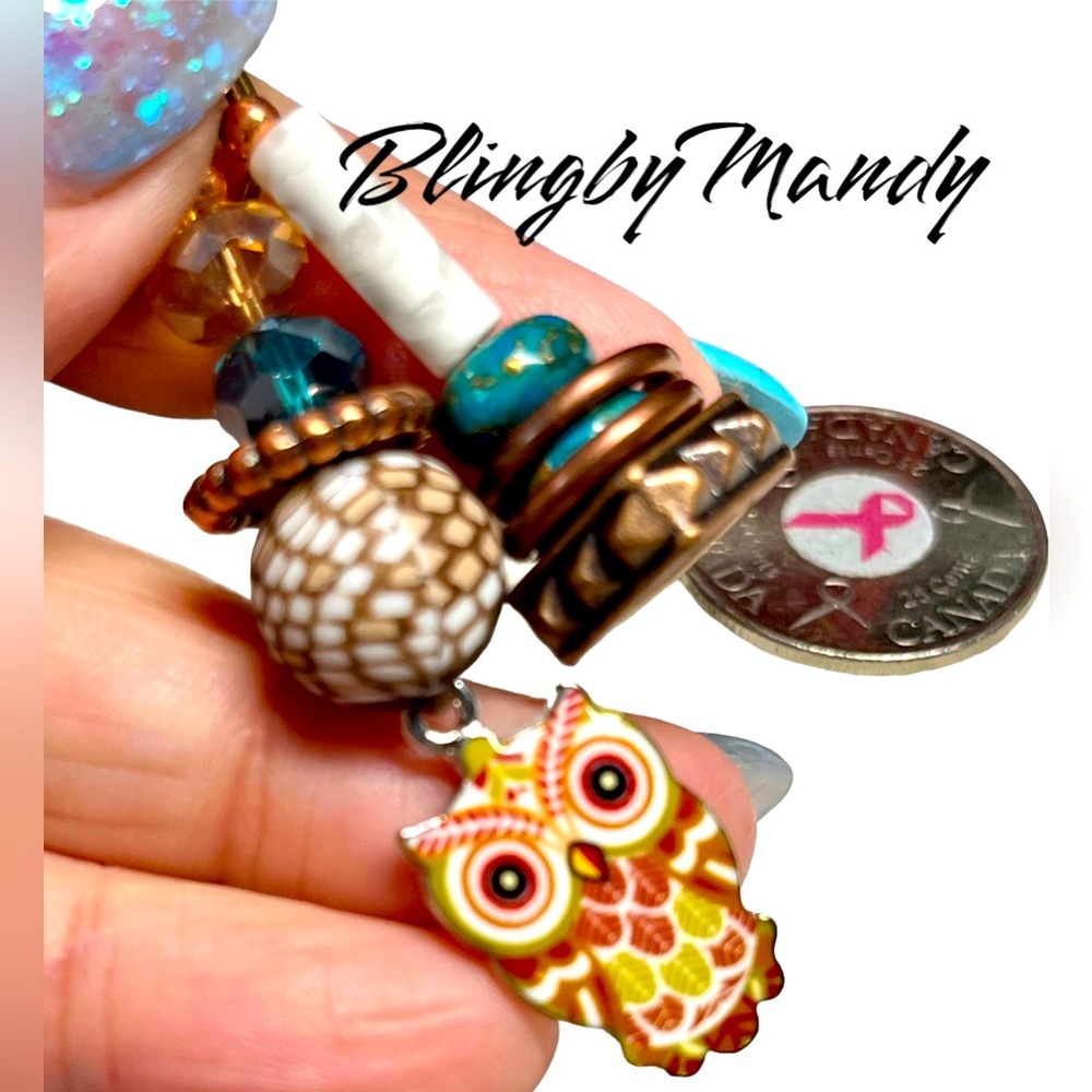 Owl keychain in brown/bronzes-add to your purse or laptop case
